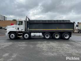 2005 Mack Metro Liner Tipper - picture2' - Click to enlarge