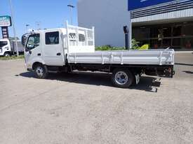 HINO DUTRO - picture2' - Click to enlarge