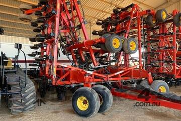 2010 Bourgault 3310 SE -PHD Air Drills 2010 Bourgault 3310 SE -PHD Air Drills