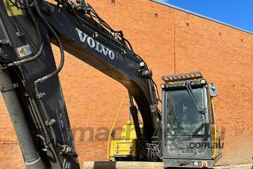 CLEARANCE! 2017 Volvo 14T EC1400L Excavator + Bucket Package (Traded In)