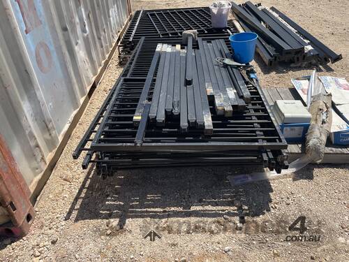 1 x Pallet Aluminum Pool Fencing