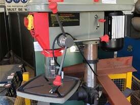 Pedestal Drill - 28 mm- 16 Speed -240 Volt - picture0' - Click to enlarge