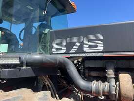 Versatile 876 Tractor - picture0' - Click to enlarge