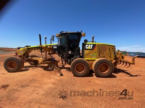 caption 2016 Caterpillar 12M Motor Graders