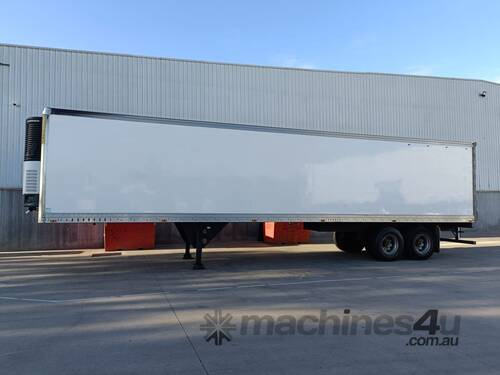 2006 Maxitrans ST2 Dual Axle Refrigerated Pantech