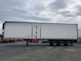 2003 Maxitrans ST3 Tri Axle Refrigerated Pantech Trailer - picture2' - Click to enlarge