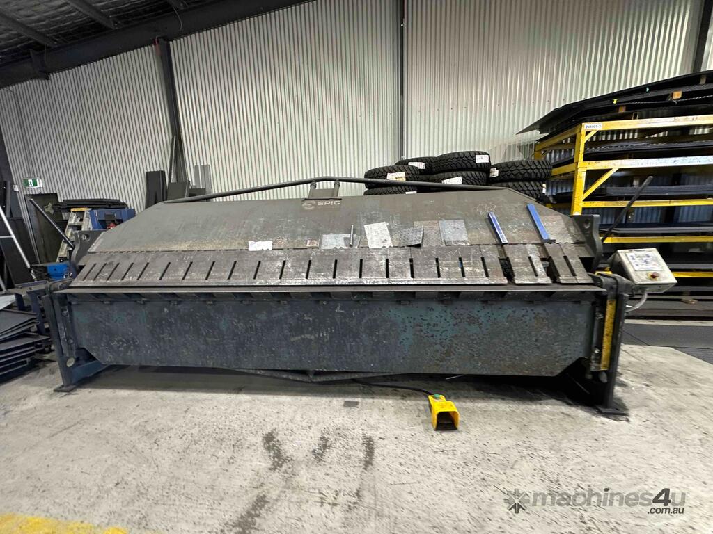 Used epic panbrake folder EPIC Hydraulic Straight Blade Folders Pan