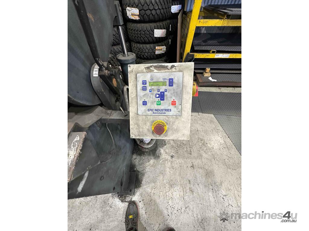 Used epic panbrake folder EPIC Hydraulic Straight Blade Folders Pan