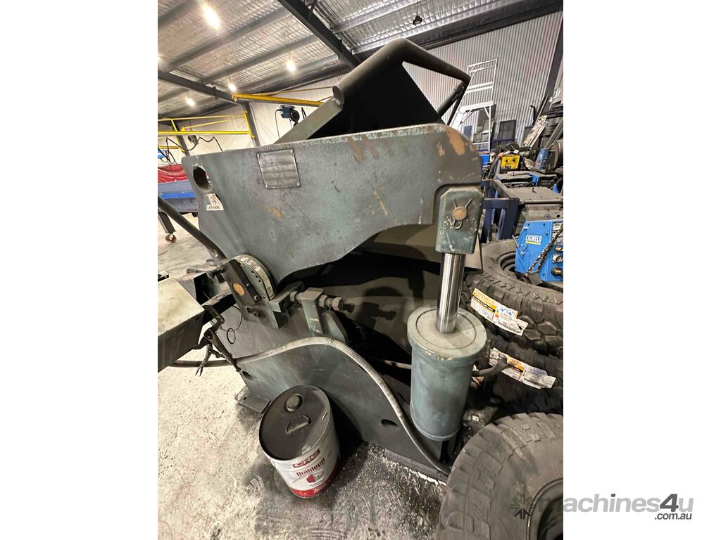 Used epic panbrake folder EPIC Hydraulic Straight Blade Folders Pan