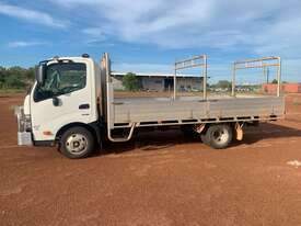2020 Hino 300 617 Table Top - picture2' - Click to enlarge