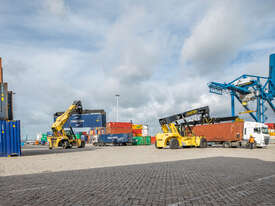 Hyster 46T Reach Stacker - Container Handler - picture1' - Click to enlarge