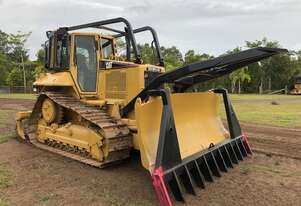 New 2024 Cat Dozer D6N Sweeps and screens.