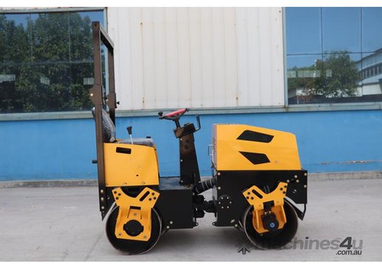 caption STDR15T 1.5T Ride-On Tandem Roller
