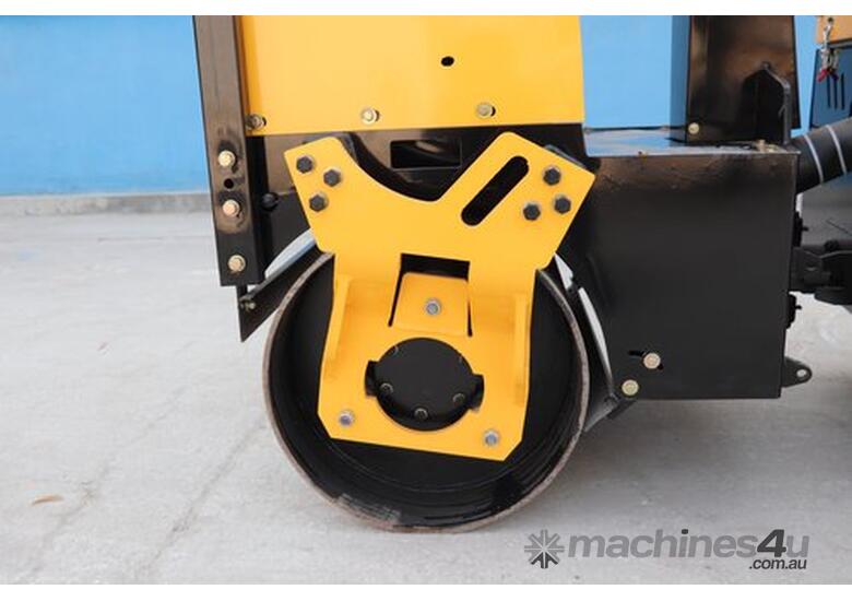 caption STDR15T 1.5T Ride-On Tandem Roller