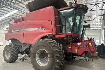 Case 2021   IH 6130 Combines