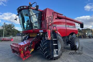 Case 2021   IH 6130 Combines