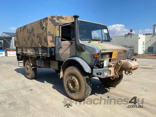 Mercedes Benz Unimog UL1700L Dropside 4x4 Cargo Truck