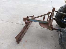 Ford 3600 Tractor & Blade Attachment - picture2' - Click to enlarge