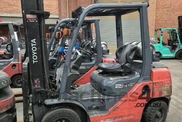 ACTIVE FORKLIFTS - 2.5 Ton Toyota Forklift | 4.5m Lift Height | Side Shift included