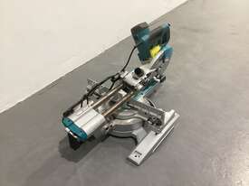 Makita sliding compound mitre saw - picture0' - Click to enlarge