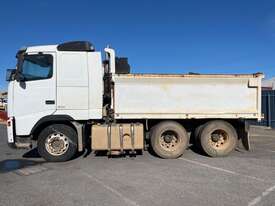 2003 Volvo FM MK2 Tipper Day Cab - picture2' - Click to enlarge