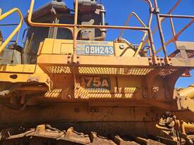 KOMATSU D475-5EO CRAWLER DOZER WITH SINGLE SHANK RIPPER - picture0' - Click to enlarge