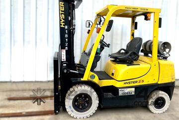 HYSTER H2.5XT Counterbalance Forklift HYSTER H2.5XT Counterbalance Forklift