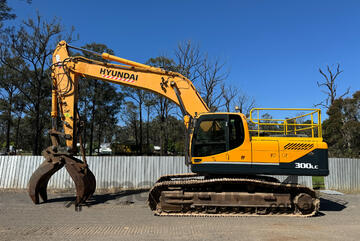 Hyundai R300LC Tracked-Excav Excavator