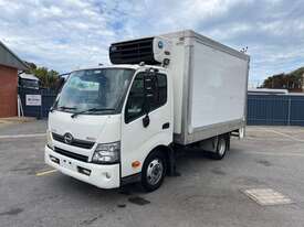 2011 Hino 300 series Refrigerated Pantech - picture1' - Click to enlarge