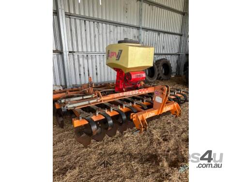 Multidisc air seeder