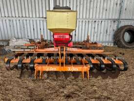 Multidisc air seeder - picture1' - Click to enlarge