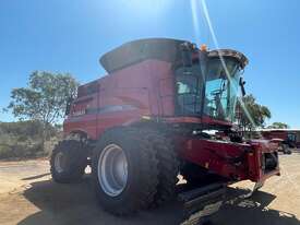 2016 Case IH 8240 Axial-Flow Harvester - picture0' - Click to enlarge