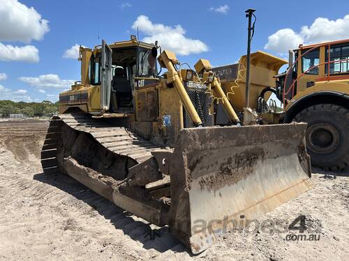 caption 2011 Caterpillar D6R LGP Dozer