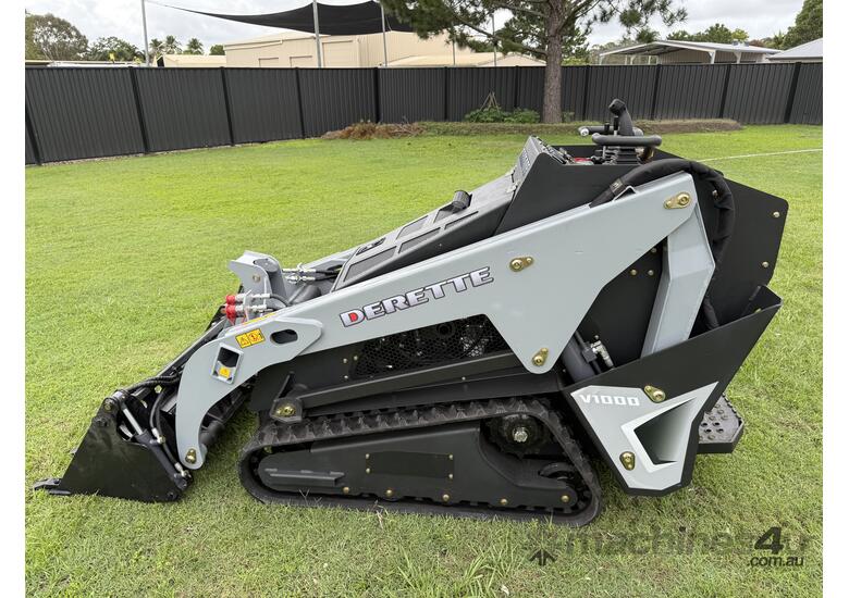 Derette V1000 Mini Loader, 25HP Perkins 403J Diesel Engine, Tracks, High-flow, 450kg Lift Capacity