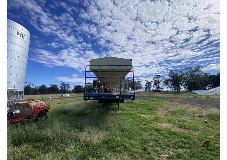 caption 1984 FREIGHTLINER Flat Top Trailer & 2x Grouper