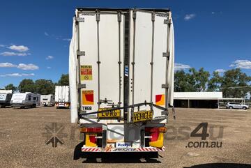 2018 Maxitrans ST3 Tri Axle Curtainside Trailer