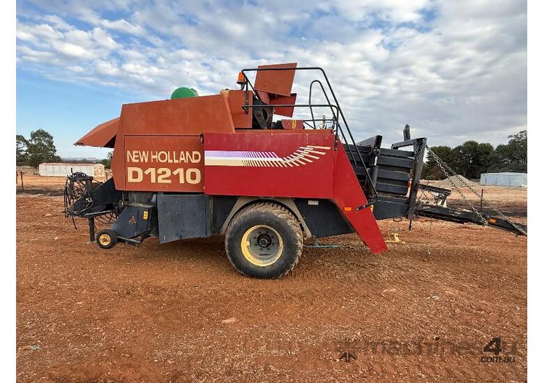 caption 1998 New Holland D120 Large Square Baler