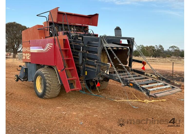 caption 1998 New Holland D120 Large Square Baler