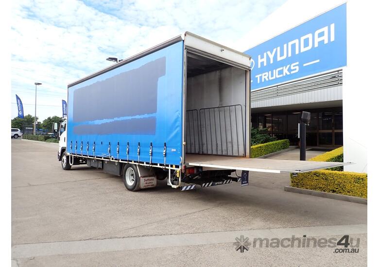 caption ISUZU FSR