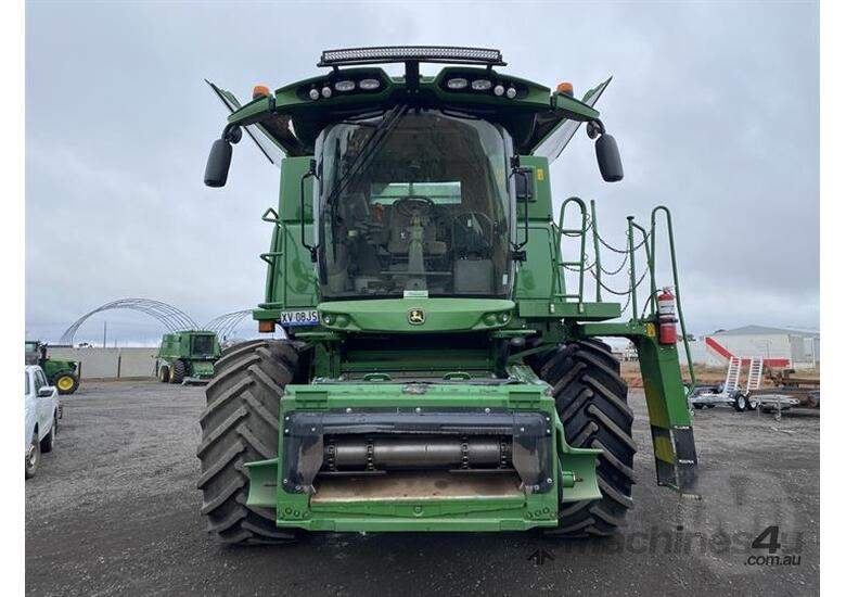 caption John Deere S780