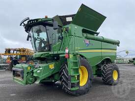 John Deere S780 - picture1' - Click to enlarge