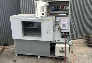 E J WARD 3PH Industrial ELECTRIC oven 4500W - 1000 X 530 X 500 INTERNAL