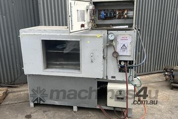 E J WARD 3PH Industrial ELECTRIC oven 4500W - 1000 X 530 X 500 INTERNAL