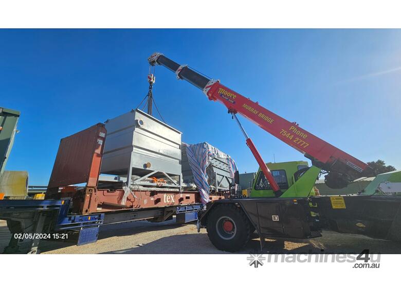 Water treatment lamella clarifier and flocculation mixing tanks