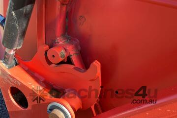 2017 Wiedenmann Super 600 Universal Turf Maintenance Machine