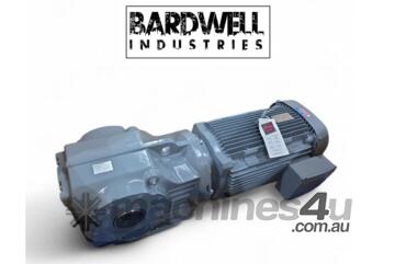 SEW-EURODRIVE Gearmotor - KA97 DRE180L4/DH - 18.5kW - 3890Nm - IP66