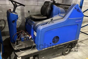 Nilfisk Floortec R680B Ride On Sweeper