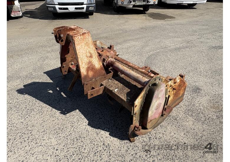 caption Tiller Attachment **Unreserved**