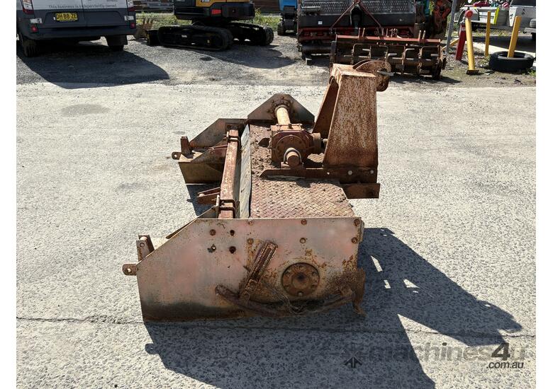 caption Tiller Attachment **Unreserved**
