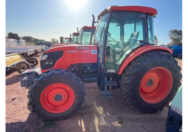 caption 2019 Kubota M9540DHC 4x4 Tractor